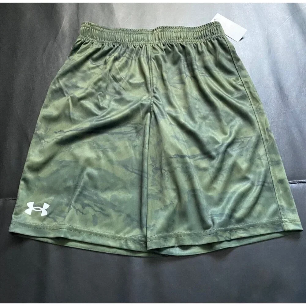 NWT Under Armour Athletic Set Boys Youth Size Small